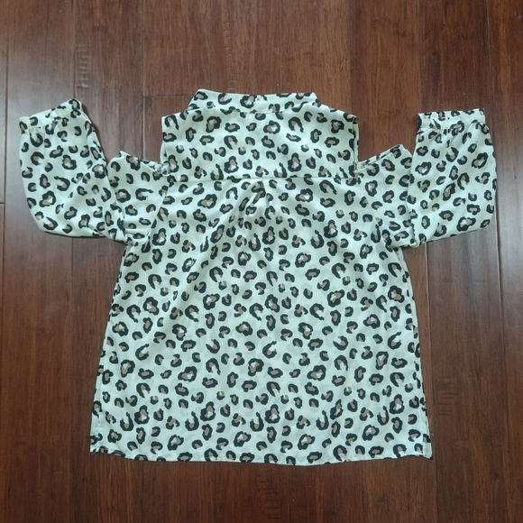 Monteau women's‎ blouse Leopard Print Off Shoulder 3/4 sleeve buttons Size L - Picture 3 of 14